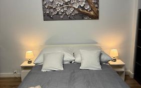 Coser Apartamenty Metro Onz