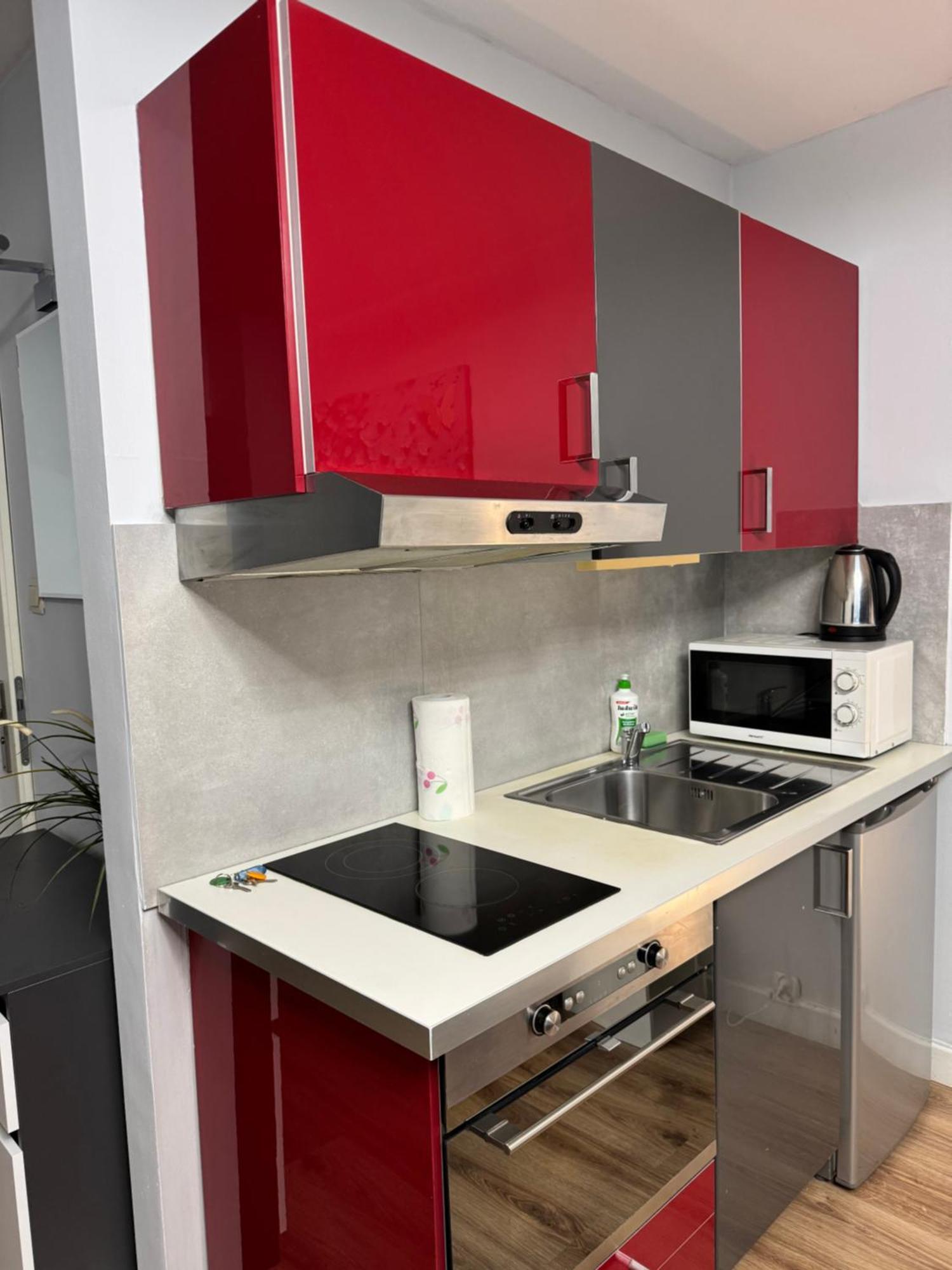 Coser Apartamenty Metro Onz Варшава Экстерьер фото