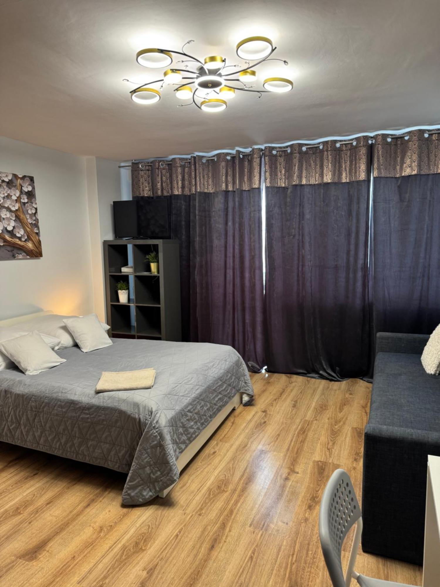 Coser Apartamenty Metro Onz Варшава Экстерьер фото